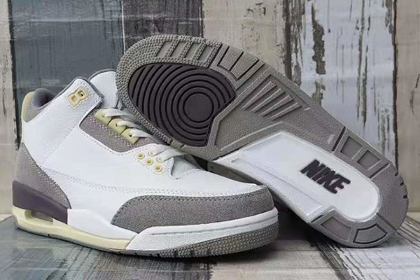 Women Jordan 3 Retro 32